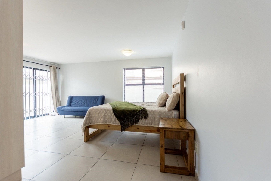 5 Bedroom Property for Sale in Calypso Beach Western Cape